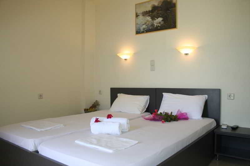 Nikas Rooms & Apartments Stoúpa Esterno foto